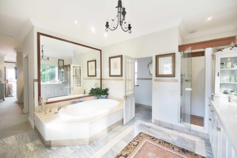 4 Bedroom Property for Sale in Kwaaiwater Western Cape